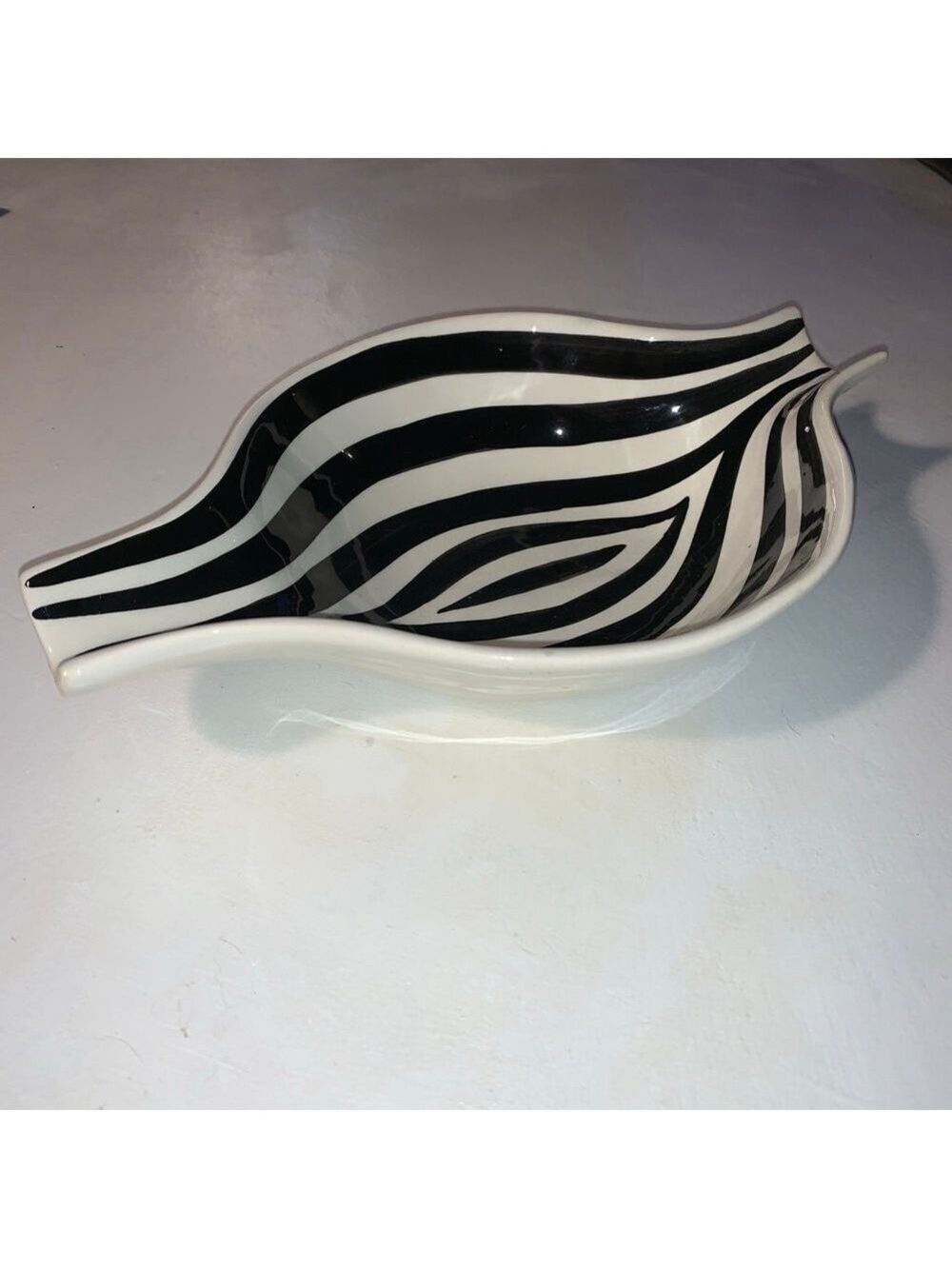 Unbranded Serveware Zebra Print Dish One Size White Black